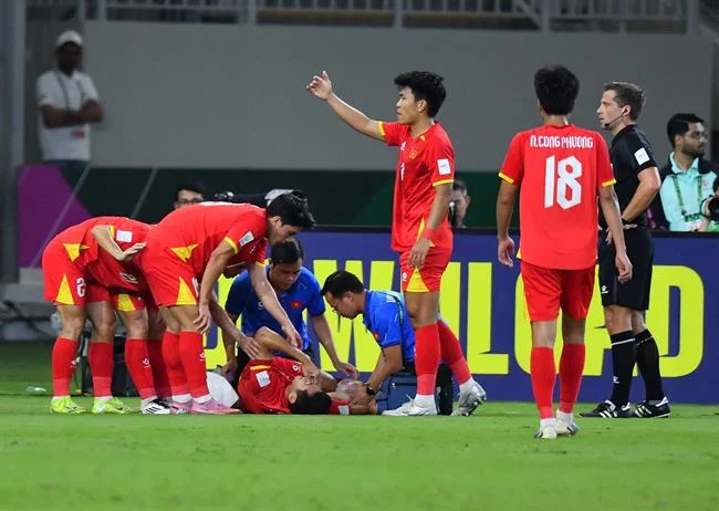 Hình ảnh một tài liệu pháp lý minh họa các điều khoản miễn trừ trách nhiệm và giới hạn trách nhiệm của f1680 website chính thức, nhấn mạnh tính minh bạch.